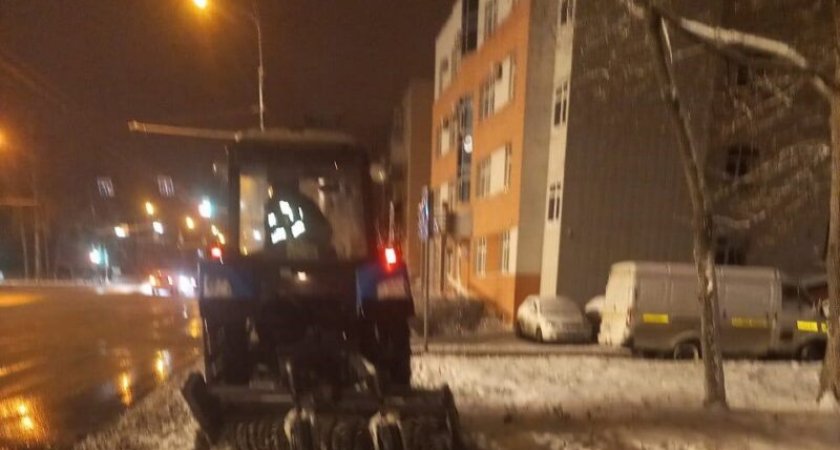 В ночь на 18 ноября снегопад на пензенских дорогах убирали 40 единиц спецтехники