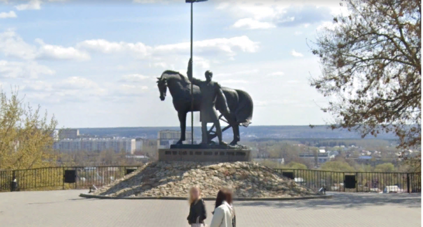 В мэрии Пензы пояснили, почему нельзя подсветить памятник Первопоселенцу