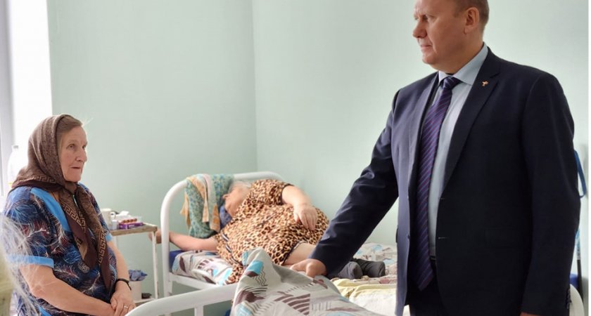 Более 50 миллионов рублей направлено на капремонт больницы в Земетчинском районе 