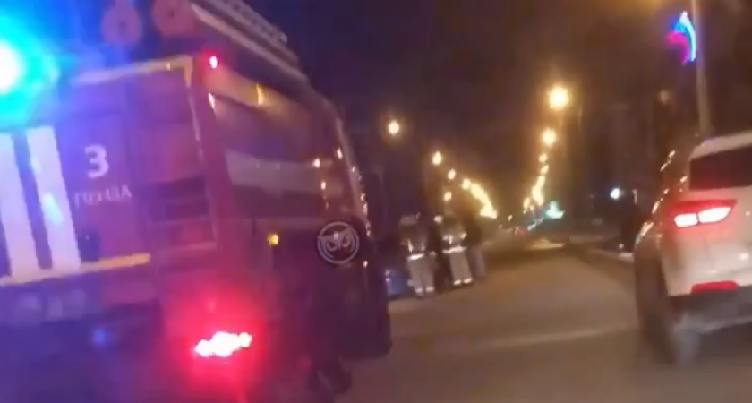 На ДТП у ТЦ «Рассвет» выезжала машина пожарных 