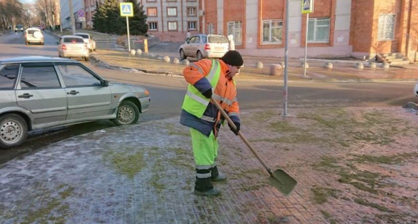 В выходные в Пензе на уборку улиц вышли 419 дворников