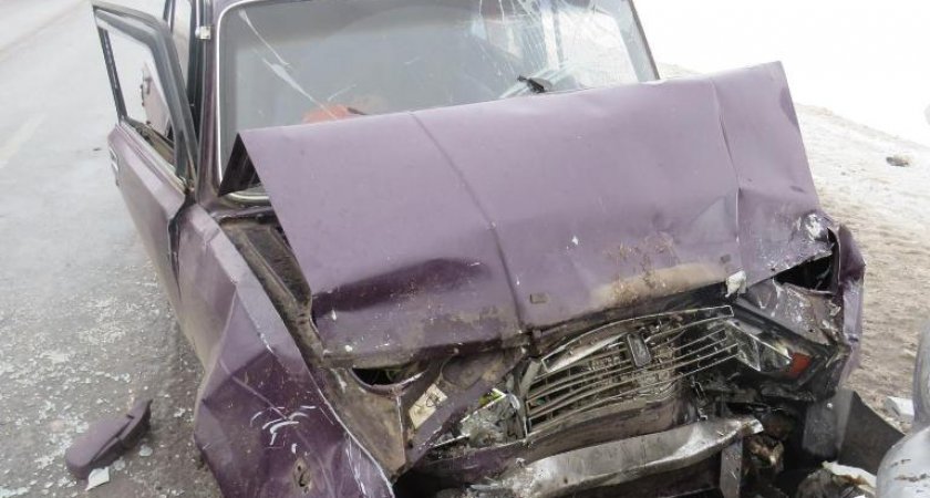 На дороге в Пензенской области в столкновении двух ВАЗов погиб человек 