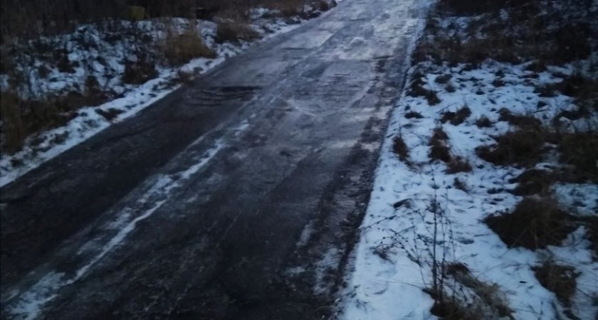 Пензенцы пожаловались на парализованное движение к своим домам из-за гололеда 