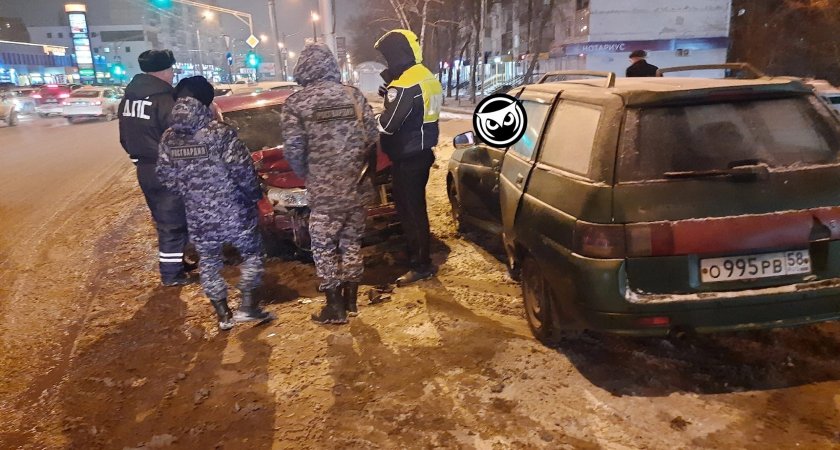 Соцсети: В Пензе мужчина устроил ДТП и скрылся с места происшествия 