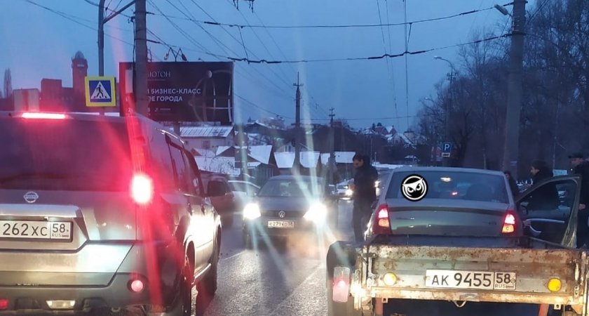 В Пензе рано утром сбили пешехода у магазина Алые паруса 