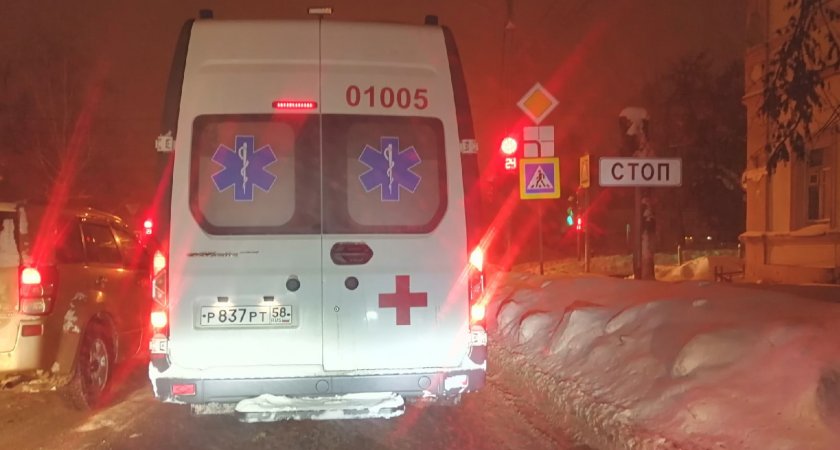 В пензенском микрорайоне Райки скорая помощь попала в ловушку