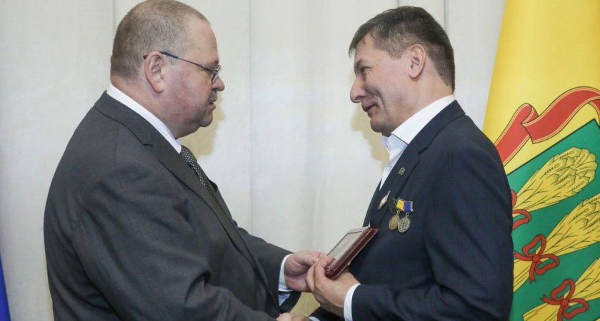 Олег Мельниченко наградил пензенцев за вклад в развитие региона