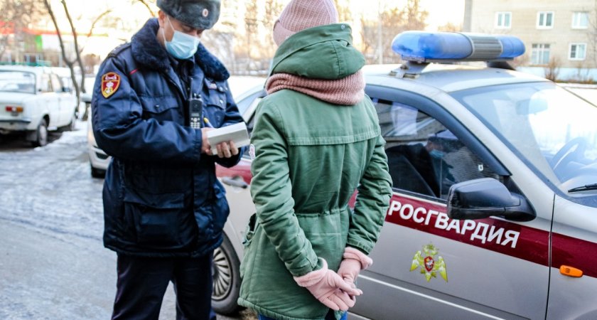 В пензенском баре две девушки устроили драку 