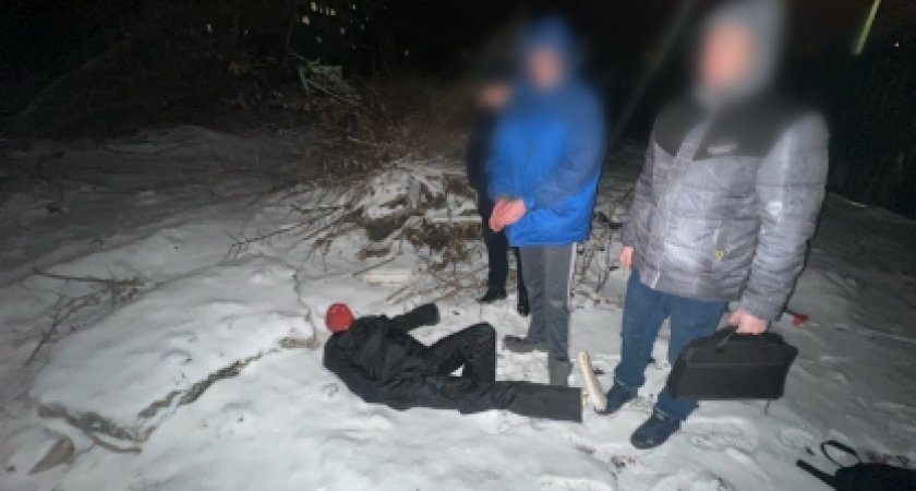 Пензенца с ножевым ранением приняли за труп и спрятали в кустах на стройке