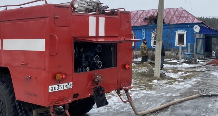 При пожаре в Пензенской области погибли 40-летние мужчина и женщина