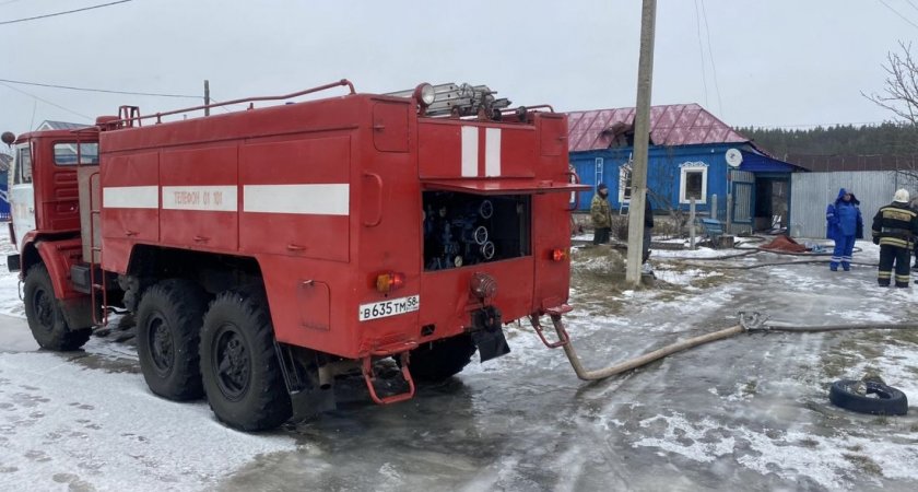 Появились фото с места смертельного пожара в Пензенской области