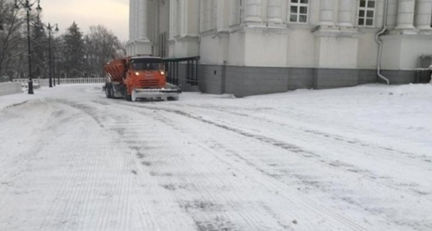 В Пензе перед Рождеством усилили работу по уборке территорий храмов