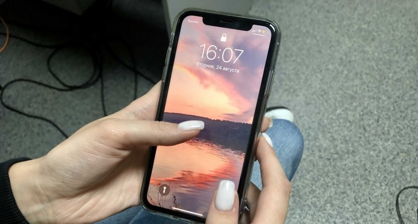 Работник сортировочного центра в Пензе украл телефон за 130 тысяч рублей