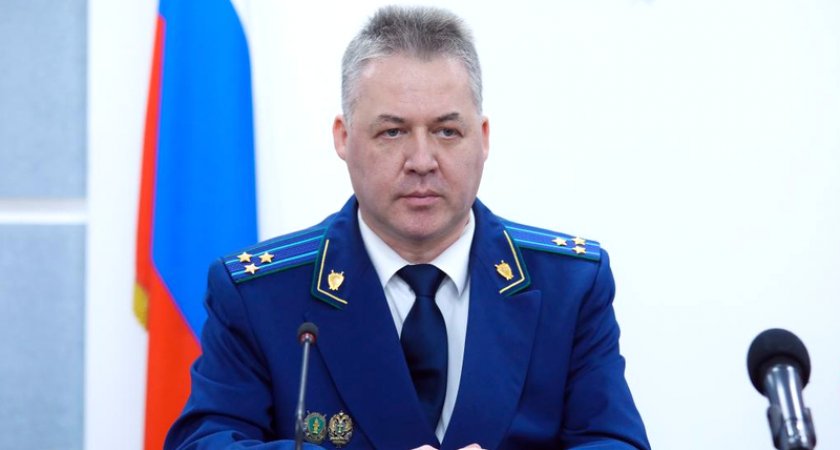 Прокурор Пензенской области Алексей Павлов поздравил коллег с профессиональным праздником