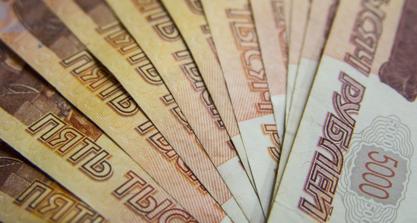 По 10 000 рублей переведут на карту: кто с 13 января начнет получать новое пособие