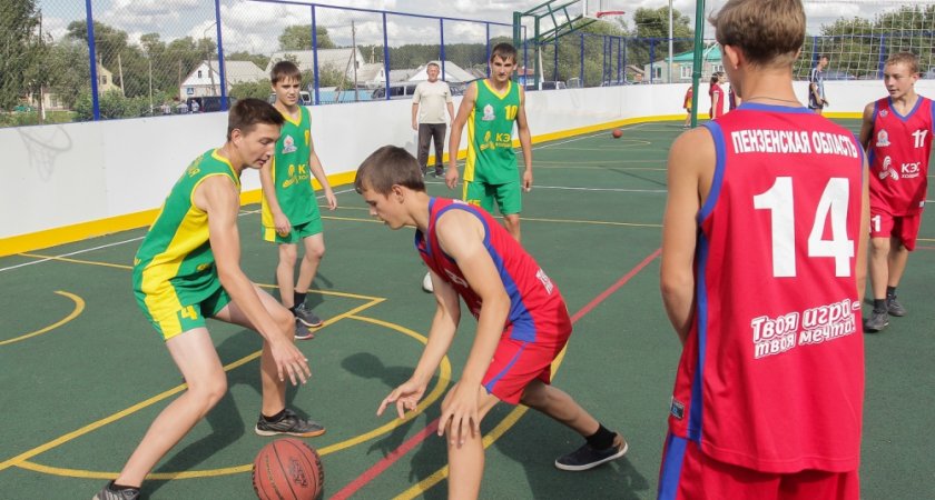 В Пензенской области построят 40 новых спортплощадок