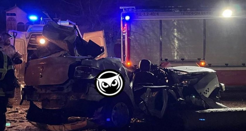 Пензенцы сообщают в соцсети о смертельной аварии с такси на улице Аустрина
