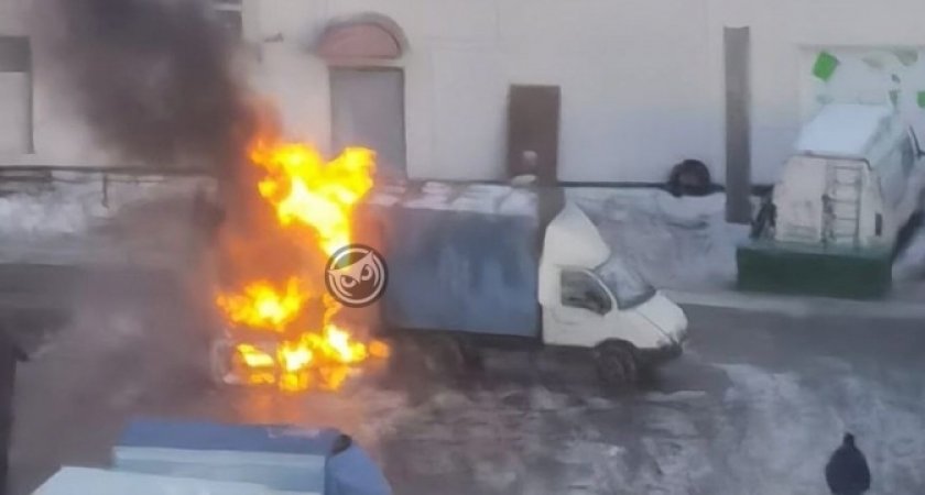 В МЧС прокомментировали возгорание Газели на Арбековском рынке 