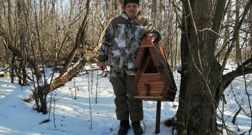 В Пензе лесники и школьники сколотили деревянные домики-дворцы для сов