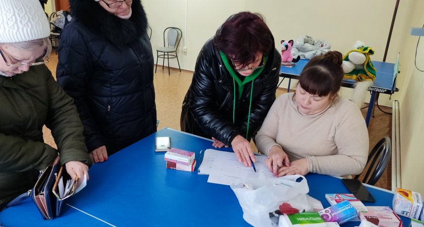 Беженцам из ДНР и ЛНР на средства президентского гранта привезли лекарства 