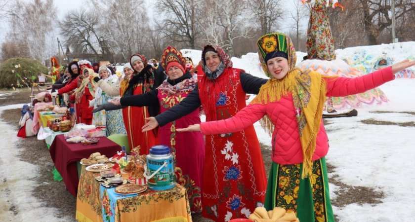 Александр Басенко поручил готовить город к Масленице