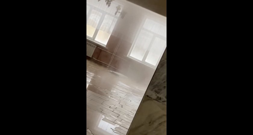 В Пензенском колледже разорвало батарею с отоплением