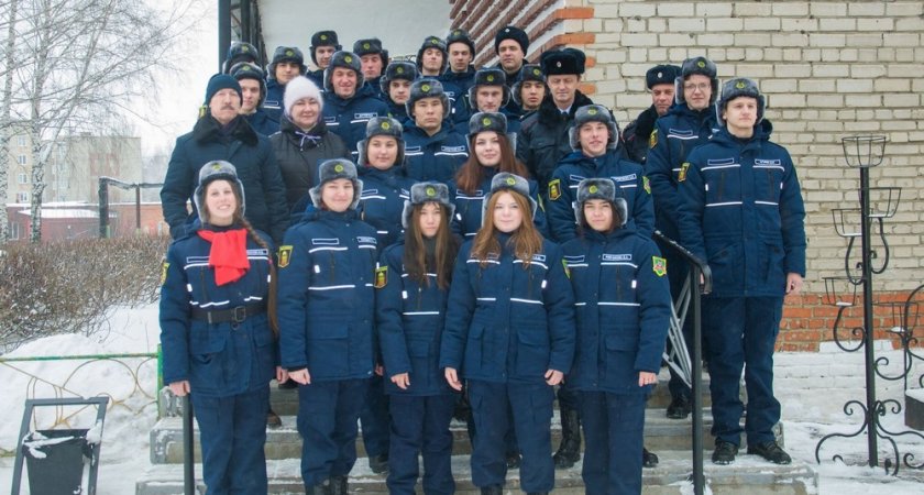 Каменским студентам-бойцам вручили специальную форму