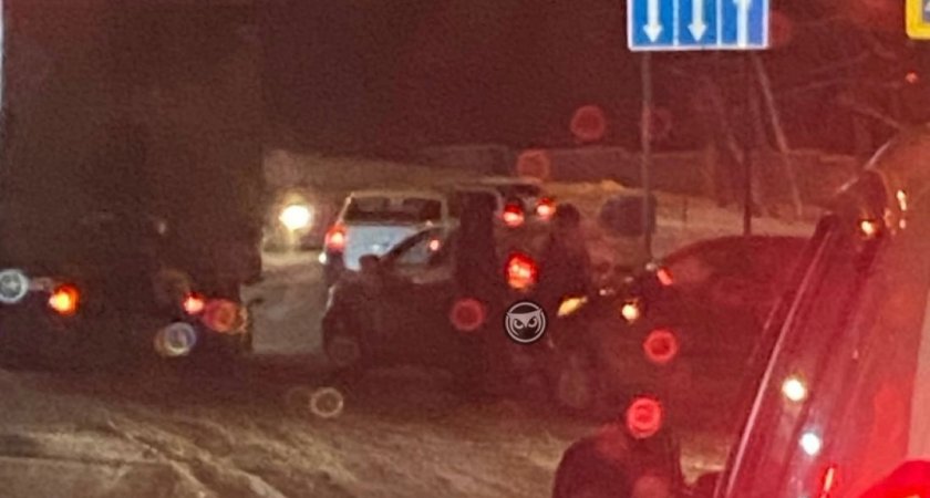 Пензенцы в соцсети сообщили об аварии на улице Захарова