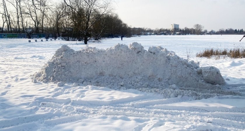 Пензенцы не смогу дрифтовать на льду из-за преграждающих снежных валов