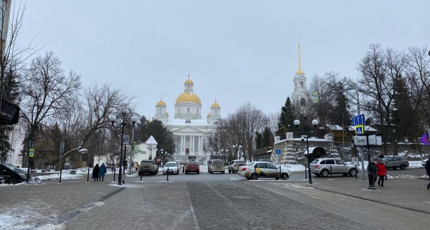 В пензенских школах не намерены полностью менять сторожей на охранников