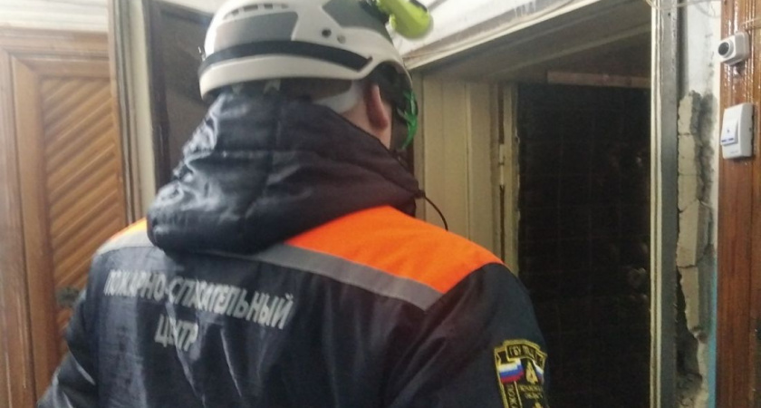 В Пензе пожилой мужчина был заперт в квартире и просил о помощи