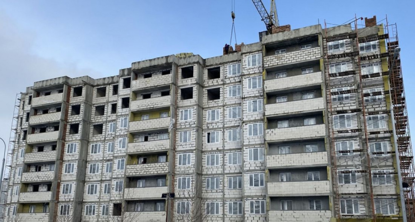 В микрорайоне Заря продолжается строительство домов для переселенцев