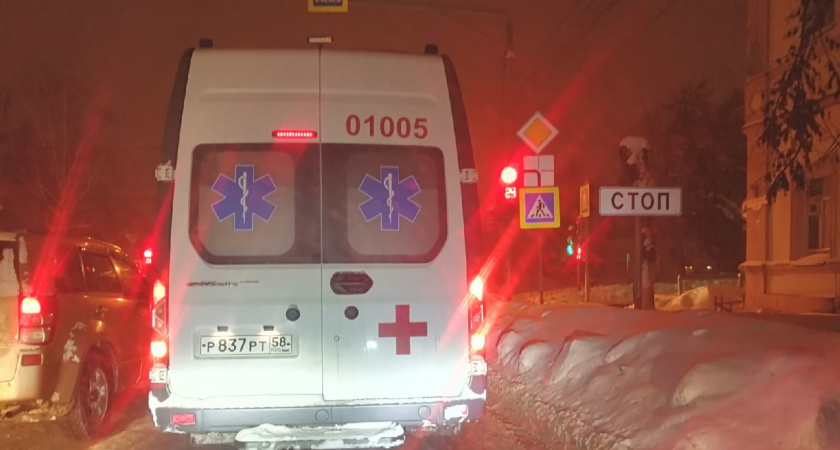 В Кузнецком районе после столкновения с "ГАЗом" погиб водитель "Ауди" 