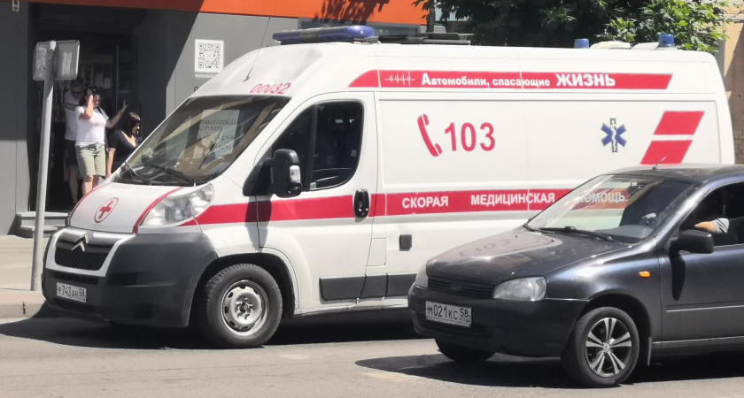 В Пензе подростка на мотоцикле переехал мусоровоз