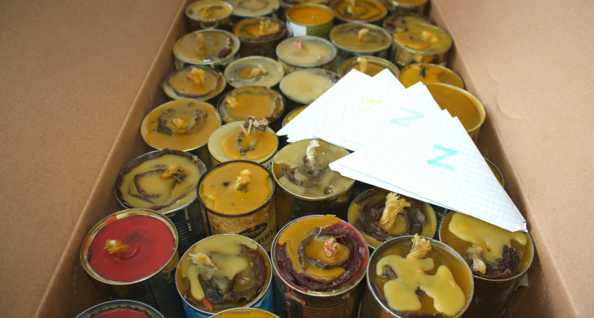 Студенты колледжа в Кузнецке сделали блиндажные свечи для бойцов СВО 