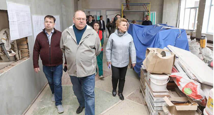 Губернатор оценил работы по капремонту здания ЦКР Наровчатского района