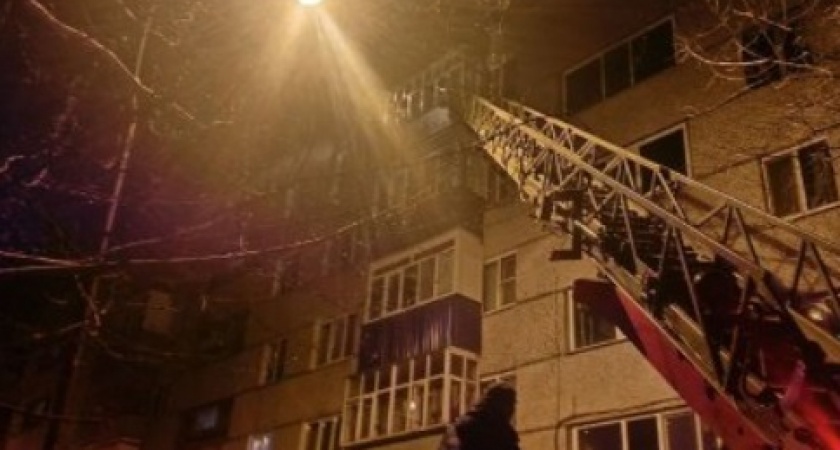 В Пензе в ночь Пасху произошел серьезный пожар в многоэтажке