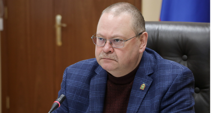 С Днем российского парламентаризма поздравил пензенцев губернатор Олег Мельниченко