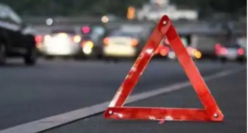 В Пензе на улице Центральной 16-летний мопедист врезался в бордюр и перевернулся