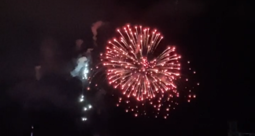 Руководителям предприятий предложили пожертвовать денег на 20-минутный салют к 9 мая 