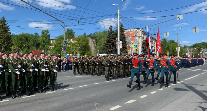 В Пензе 9 мая прошли торжественный митинг и парад в честь Дня Победы