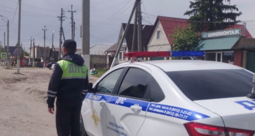 В Пензенской области госавтоинспекторы обнаружили мужчину в салоне "Газели" без сознания