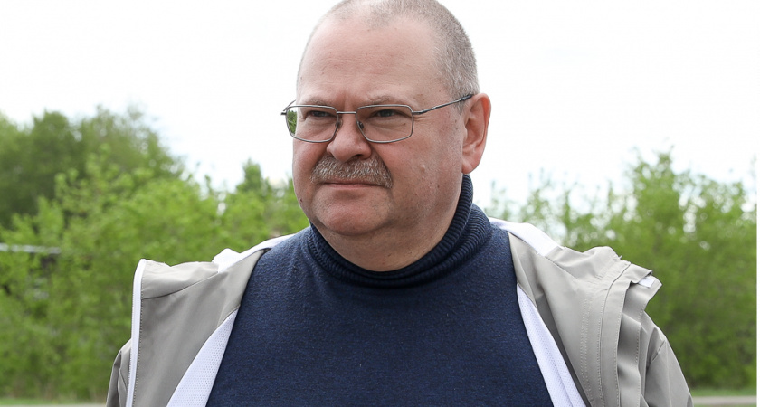 Мельниченко сообщил, что онкодиспансер за 380 миллионов рублей строят раньше срока 