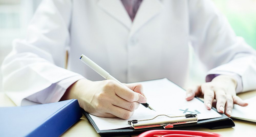 Пензенцам пояснили, что сиделку для больного должна предоставлять соцзащита