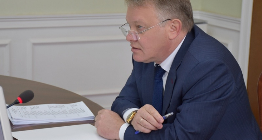 Глава Пензы из-за вандалов предложил установить камеры возле стелы "Слава героям" 