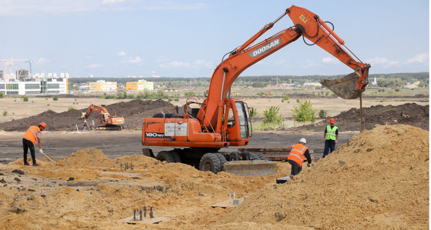 Мельниченко показал Тимченко строительную площадку под троллейбусное депо в Пензе