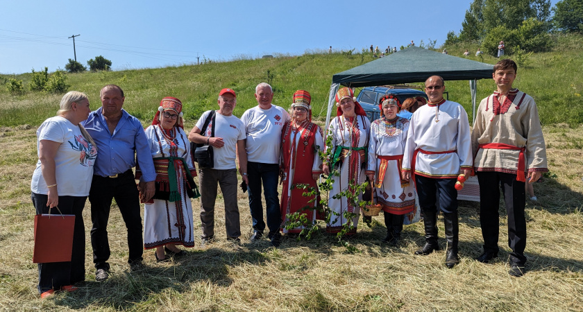 В старинном эрзянском селе Шемышейского района прошел мордовский праздник «Пуре латко»