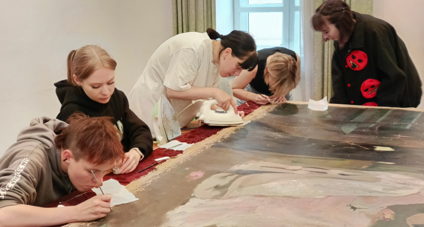 В Пензенской картинной галерее реставрируют масштабное полотно Горюшкина-Сорокопудова