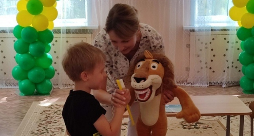 Пензенских малышей научили правильному уходу за зубами 