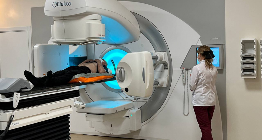 Врачи из Пензы провели уникальную операцию на головном мозге без хирургического лечения 